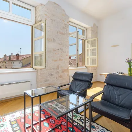 Apartment Am Kastel By Istrialux Svetvincenat